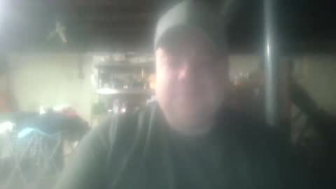 Big Red online show from 10-23-25, 03:17