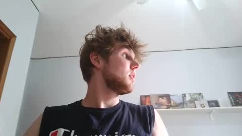 Snapshot of bigskinnyboyshh chatting on 05-04-26, 10:17 bigskinnyboyshh online show from 05-04-26, 10:17