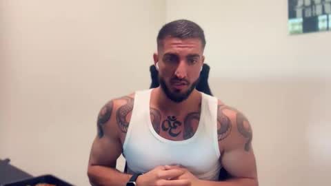 Snapshot of bigsnakeman1995 chatting on 09-24-25, 08:17 Gogo online show from 09-24-25, 08:17