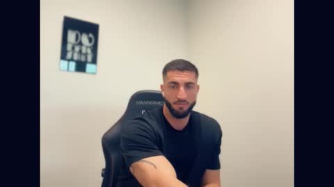 Snapshot of bigsnakeman1995 chatting on 09-26-25, 07:12 Gogo online show from 09-26-25, 07:12