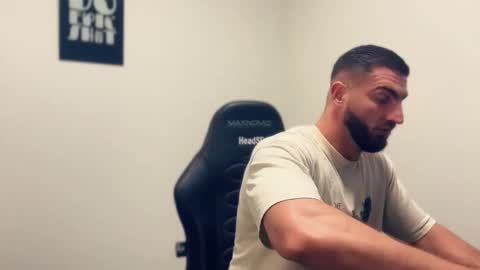 Snapshot of bigsnakeman1995 chatting on 10-07-25, 03:36 Gogo online show from 10-07-25, 03:36