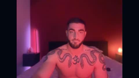 Snapshot of bigsnakeman1995 chatting on 11-03-25, 03:19 Gogo online show from 11-03-25, 03:19