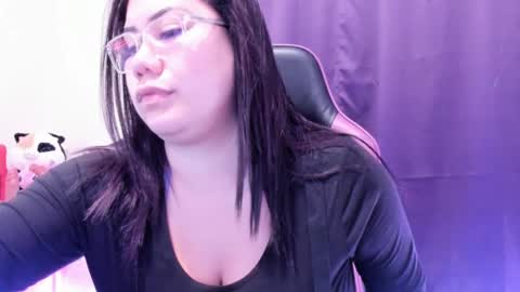 Snapshot of bigt3ti chatting on 01-05-25, 02:27 Nubia online show from 01-05-25, 02:27