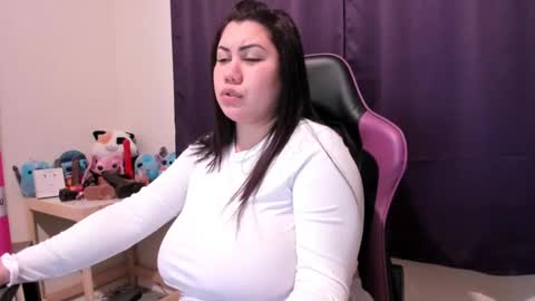 Snapshot of bigt3ti chatting on 01-14-25, 08:41 Nubia online show from 01-14-25, 08:41