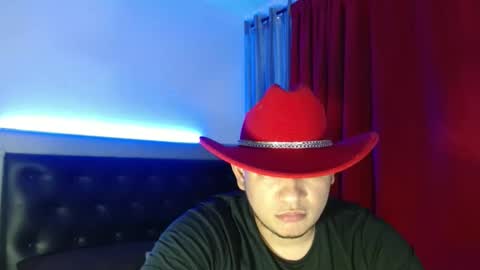 Snapshot of bigthick_blackcock chatting on 05-20-26, 07:03 MANUEL online show from 05-20-26, 07:03