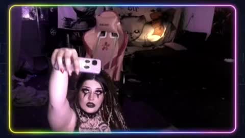 Snapshot of bigtiddygothxx chatting on 07-19-26, 08:51 Lealithhh online show from 07-19-26, 08:51