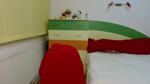 Snapshot of bigtitsclaude chatting on 02-19-25, 07:27 BigTitsClaude online show from 02-19-25, 07:27