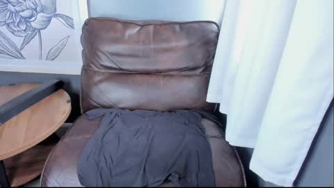 Snapshot of bigtittybbw chatting on 09-23-25, 04:32 bigtittybbw online show from 09-23-25, 04:32