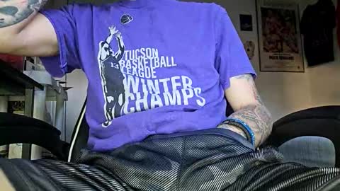 Snapshot of bigwhited2115 chatting on 11-11-25, 11:38 Onlyfans redheadedwhitedick online show from 11-11-25, 11:38