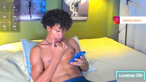 Snapshot of bigxxo chatting on 02-05-25, 01:04 bigxxo online show from 02-05-25, 01:04