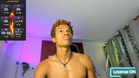 Snapshot of bigxxo chatting on 09-18-25, 02:35 bigxxo online show from 09-18-25, 02:35