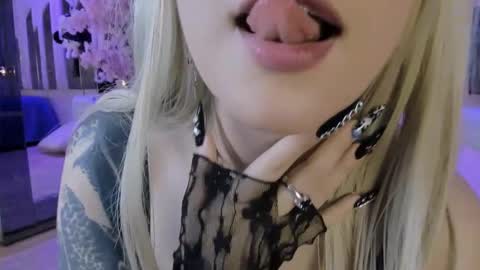 Snapshot of biizzy_noar chatting on 11-11-25, 06:13 Biizzy online show from 11-11-25, 06:13