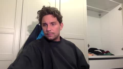 Snapshot of bikdig1 chatting on 12-11-24, 08:18 bikdig1 online show from 12-11-24, 08:18