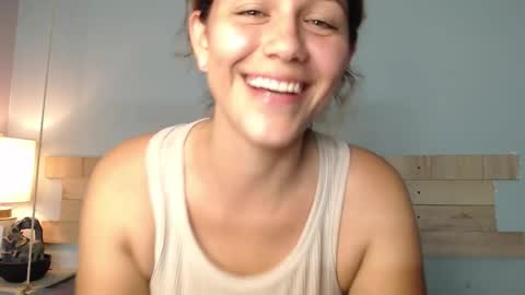 Snapshot of biki_sensual chatting on 10-16-25, 03:51 hi soy natural girl biki online show from 10-16-25, 03:51