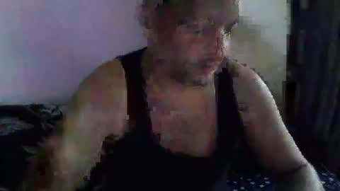 Snapshot of billos26 chatting on 11-19-25, 08:36 billys greece online show from 11-19-25, 08:36