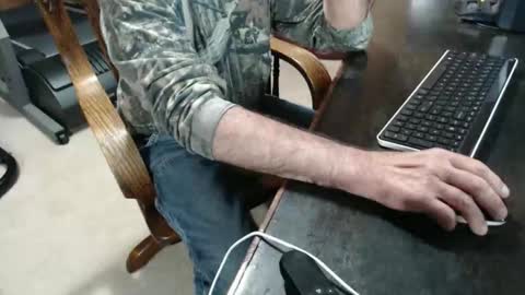 Snapshot of billy471 chatting on 04-19-26, 11:07 billy471 online show from 04-19-26, 11:07