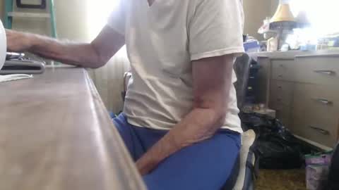 Snapshot of bimbttm chatting on 12-17-24, 02:11 Bimbttm online show from 12-17-24, 02:11