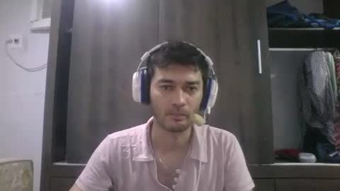 Snapshot of binhodm1 chatting on 01-11-25, 02:20 binhodm1 online show from 01-11-25, 02:20