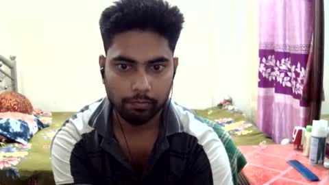 Snapshot of birbikrom104 chatting on 06-03-26, 02:33 birbikrom104 online show from 06-03-26, 02:33