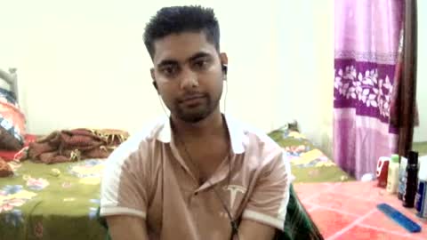 Snapshot of birbikrom104 chatting on 06-16-26, 08:06 birbikrom104 online show from 06-16-26, 08:06