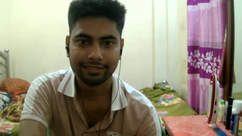 Snapshot of birbikrom104 chatting on 06-17-26, 01:52 birbikrom104 online show from 06-17-26, 01:52