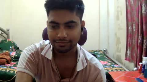 Snapshot of birbikrom104 chatting on 07-11-26, 06:27 birbikrom104 online show from 07-11-26, 06:27