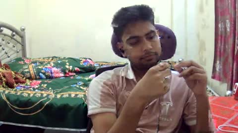 Snapshot of birbikrom104 chatting on 07-12-26, 06:43 birbikrom104 online show from 07-12-26, 06:43