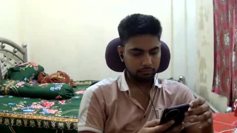 Snapshot of birbikrom104 chatting on 07-15-26, 05:45 birbikrom104 online show from 07-15-26, 05:45