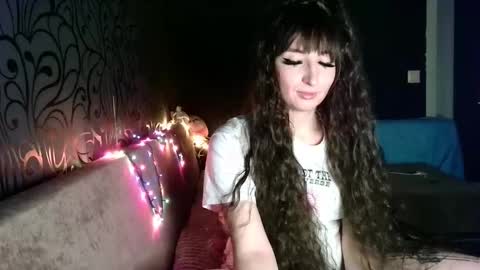 Snapshot of birdie_kiss chatting on 02-11-26, 07:30 birdie_kiss online show from 02-11-26, 07:30