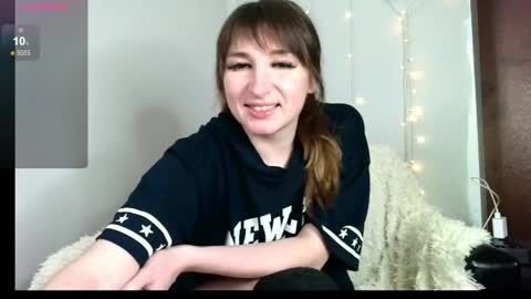 Snapshot of birdie_kiss chatting on 05-13-26, 08:16 birdie_kiss online show from 05-13-26, 08:16