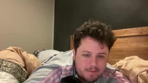 Snapshot of bisexualchubbyboy chatting on 11-18-25, 10:20 james online show from 11-18-25, 10:20