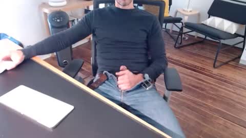 bisexy_man online show from 10-28-25, 02:20