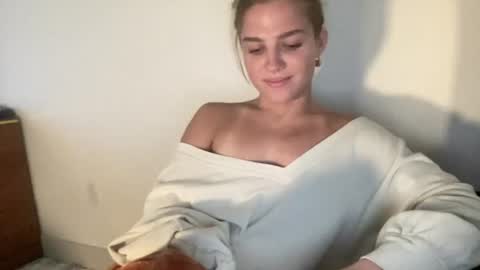 bitemebitcch online show from 07-31-26, 11:48