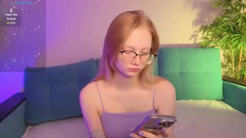 Julia online show from 11-08-25, 02:45