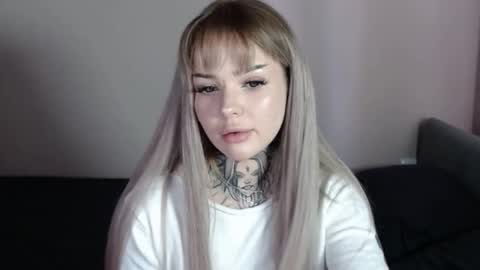 Snapshot of bklfeya chatting on 10-13-25, 10:48 bklfeya online show from 10-13-25, 10:48