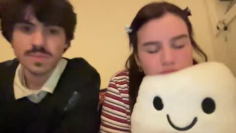 Snapshot of bkws985 chatting on 10-21-25, 12:11 bkws985 online show from 10-21-25, 12:11