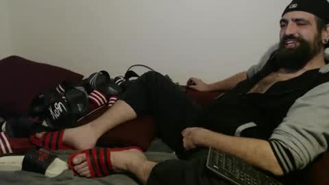 Snapshot of black_beard_slides chatting on 11-16-25, 05:46 black_beard_slides online show from 11-16-25, 05:46