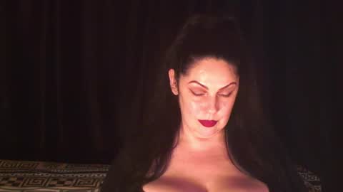 Snapshot of black_pearls chatting on 10-11-25, 10:52 Sarah online show from 10-11-25, 10:52