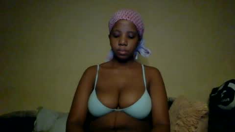 Snapshot of black_queen0111254 chatting on 07-14-26, 01:52 Blackqueen online show from 07-14-26, 01:52