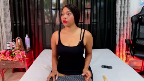 Snapshot of black_rosse_1 chatting on 09-27-25, 12:43 Tifany online show from 09-27-25, 12:43