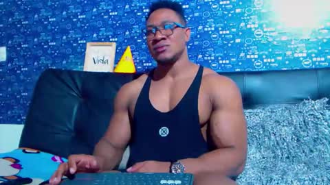 Snapshot of black_seus85 chatting on 11-07-25, 03:56 duglas online show from 11-07-25, 03:56