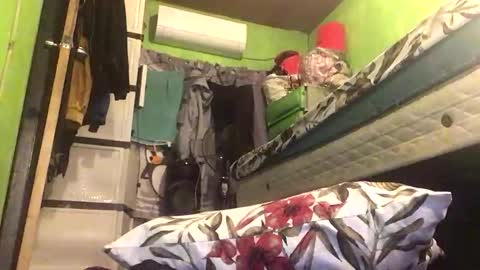 Crystal online show from 04-18-26, 07:29