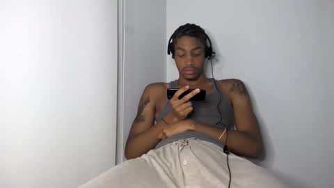 Snapshot of blackbulltitus chatting on 10-01-25, 05:13 BlackBullTitus online show from 10-01-25, 05:13