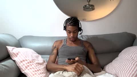 Snapshot of blackbulltitus chatting on 10-05-25, 02:21 BlackBullTitus online show from 10-05-25, 02:21