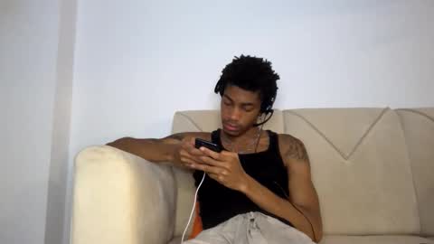 Snapshot of blackbulltitus chatting on 11-15-25, 03:37 BlackBullTitus online show from 11-15-25, 03:37