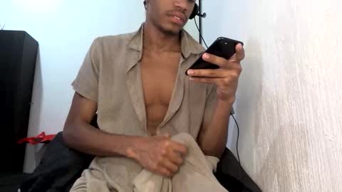 BlackBullTitus online show from 03-12-26, 04:40