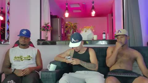 Snapshot of blackdreams1__ chatting on 07-16-26, 01:33 Black Dreams online show from 07-16-26, 01:33