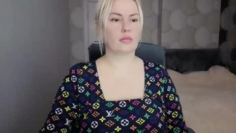 Snapshot of blackeyes11 chatting on 11-10-25, 01:48 blackeyes11 online show from 11-10-25, 01:48