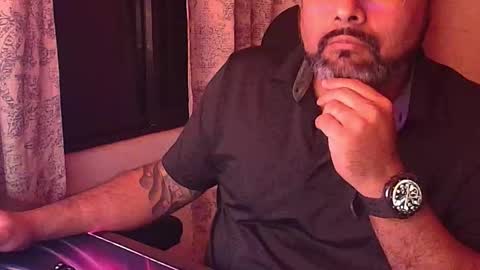 Snapshot of blackfirebird chatting on 11-18-25, 05:56 blackfirebird online show from 11-18-25, 05:56