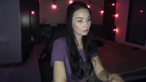 Snapshot of blackfoxy3 chatting on 10-16-25, 06:58 Altushka online show from 10-16-25, 06:58